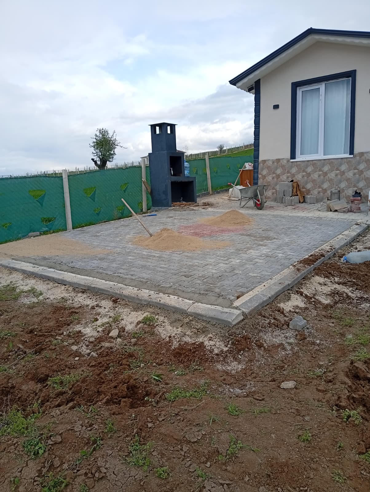 Bahçe İçin En İyi Zemin Kaplama Nedir?